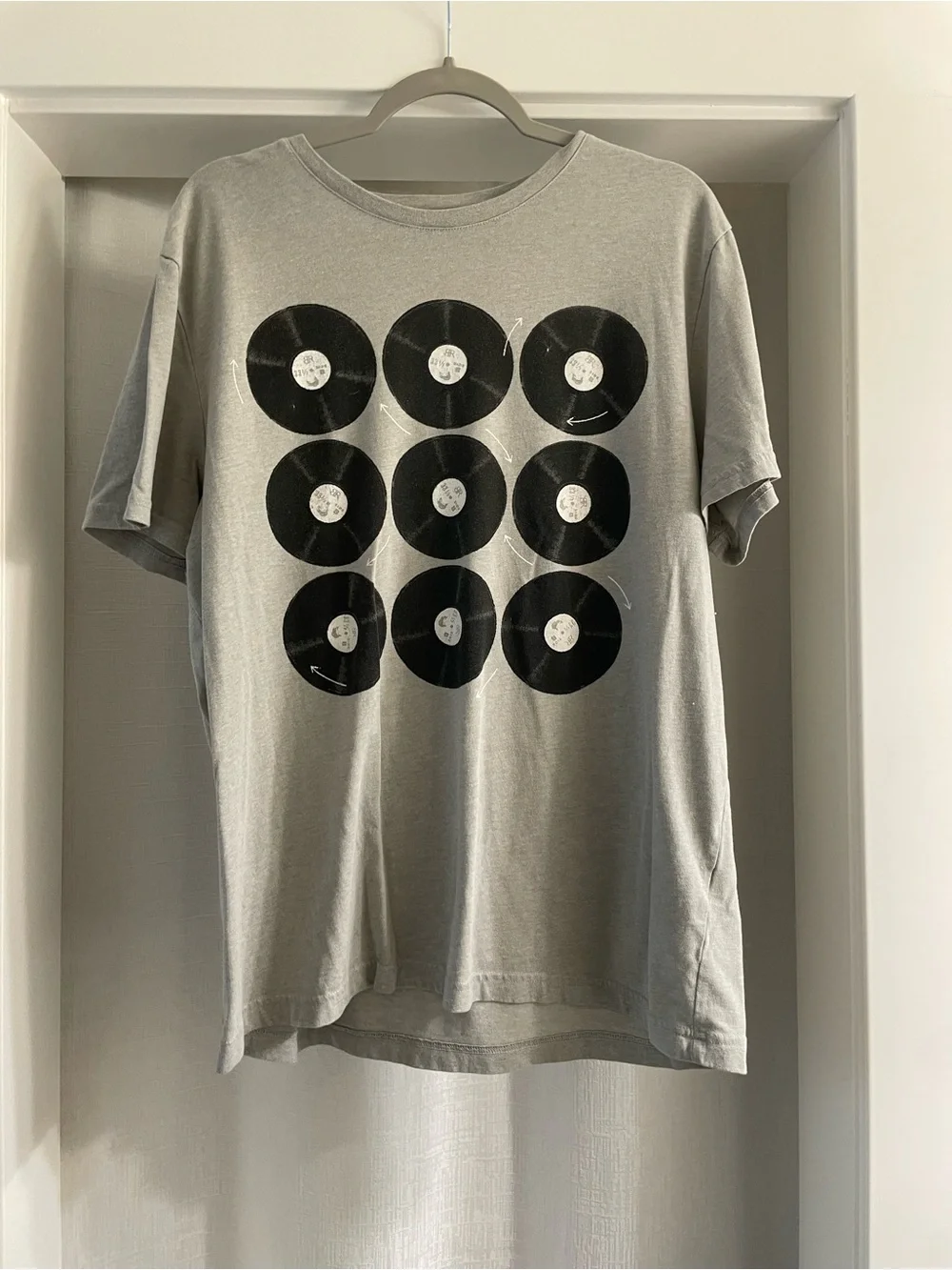 Banana Republic Gray Short-Sleeve Tee with Black Record Grid